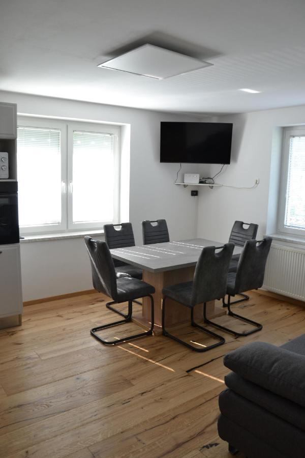 Apartma Ob Potoku Luče Exteriör bild