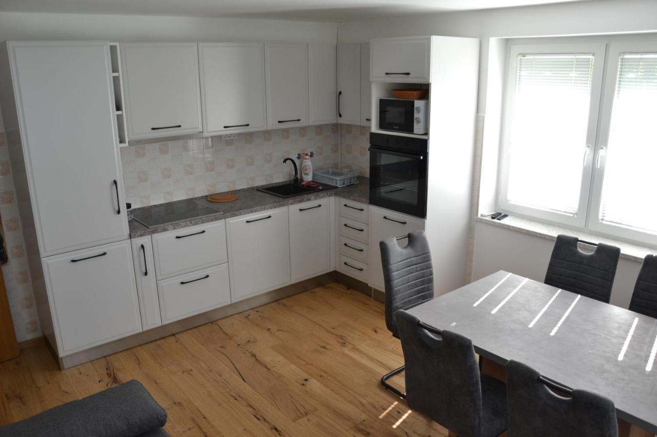 Apartma Ob Potoku Luče Exteriör bild